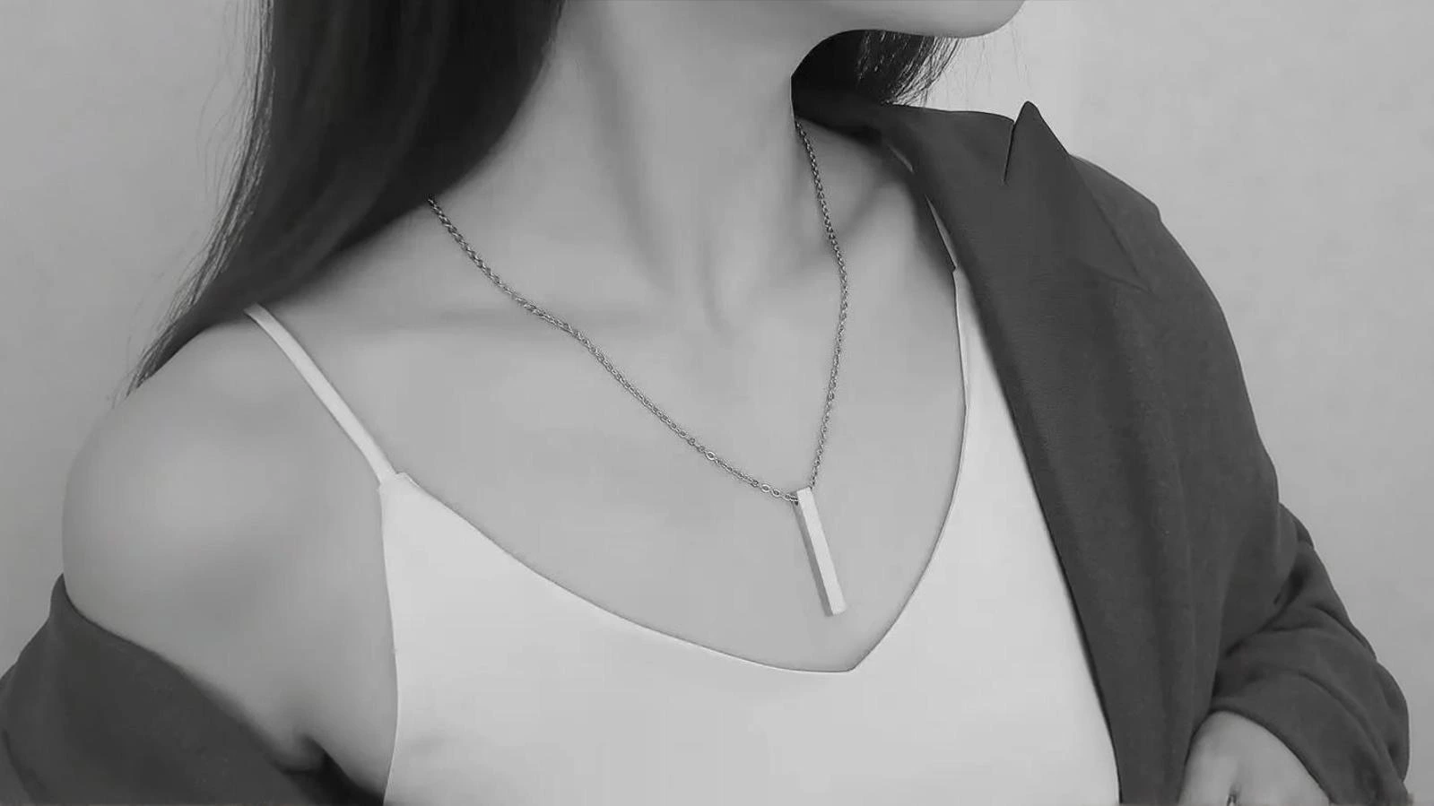 Classic necklace with rectangle pendent for unisex description image 5